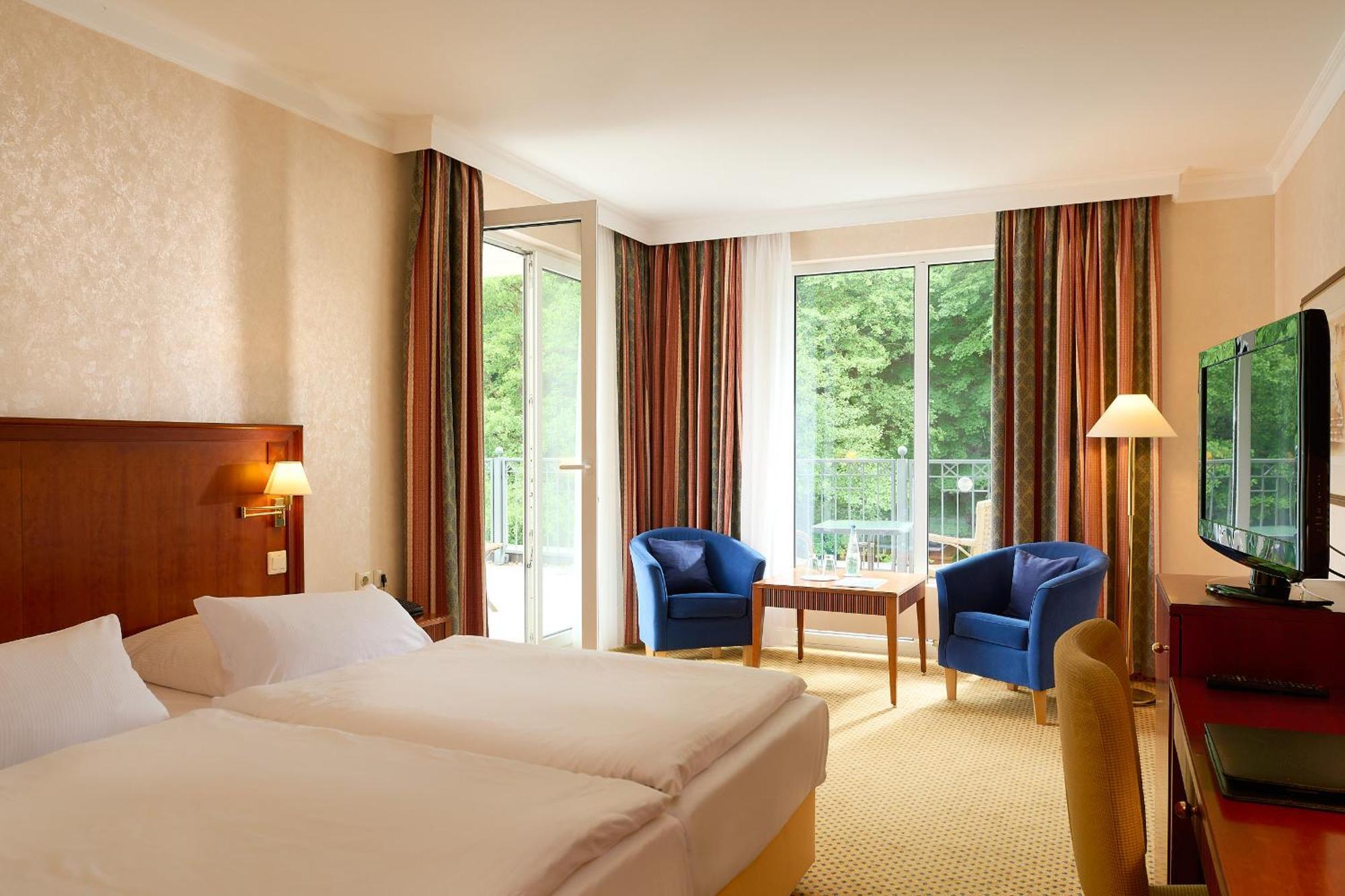 Grand Hotel Binz Extérieur photo A typical room at the Hotel
